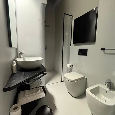 Saragozza 2 Intero In Centro Storico Wifi E Parcheggio Gratuito * מודנה